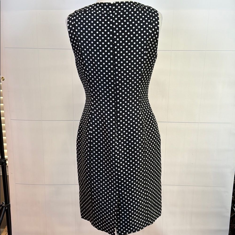 Tahari ASL Black and White Polka Dot Sleeveless Sheath Dress, Size 6 - Picture 4 of 7